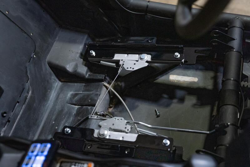 PRP Seats C99 - PRPC99 - PRP Can-Am Maverick X3 Maverick R Stock Seat Mount & Slider Kit (Pair) - Shipped in Europe - Tuningsupply.com