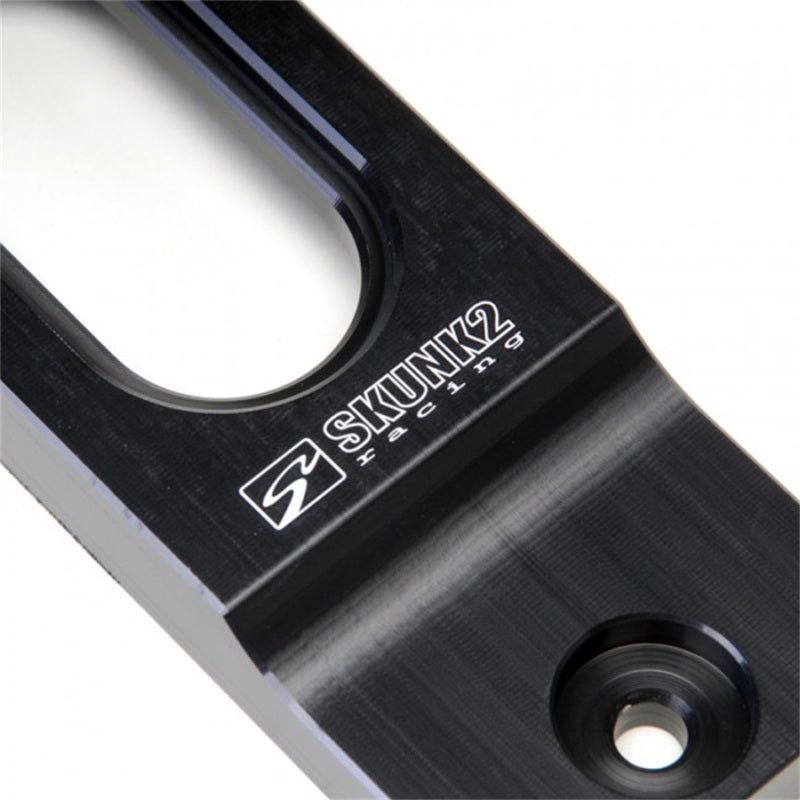 Skunk2 Racing 625-05-0061 - SKK625-05-0061 - Skunk2 92-00 Honda Civic/94-01 Acura Integra Billet Battery Tiedown (Black Series) - Shipped in Europe - Tuningsupply.com