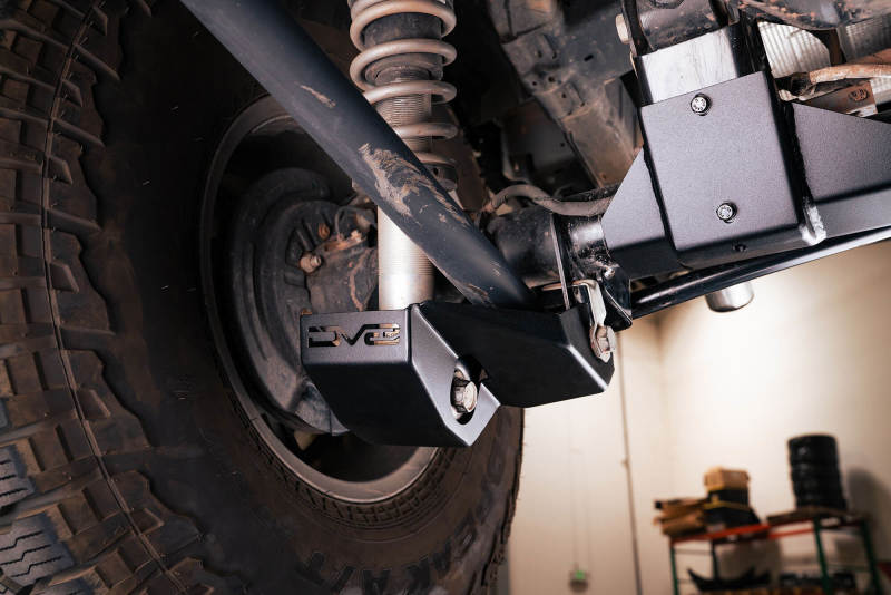 DV8 Offroad SPBR-04 - DVESPBR-04 - DV8 Offroad 2021-2022 Ford Bronco Rear Shock Guard Skid Plates - Shipped in Europe - Tuningsupply.com