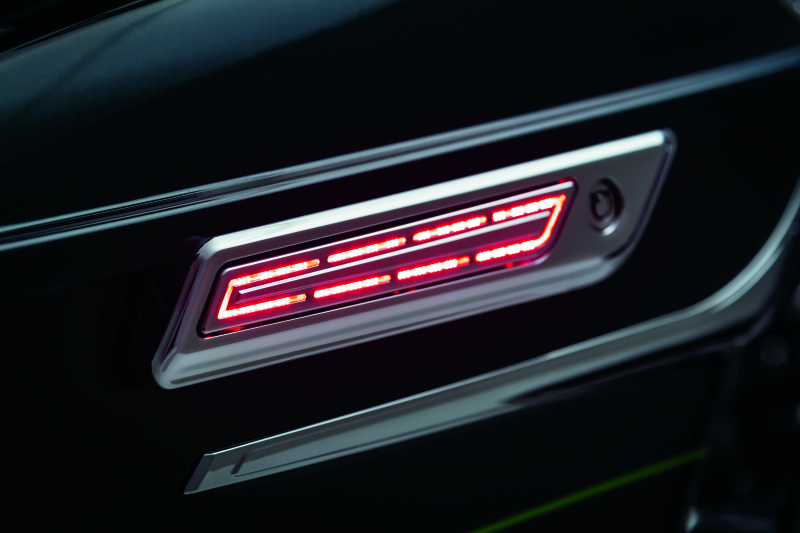 Kuryakyn 5476 - KUR5476 - Kuryakyn LED Saddlebag Hinge Accents Chrome - Shipped in Europe - Tuningsupply.com