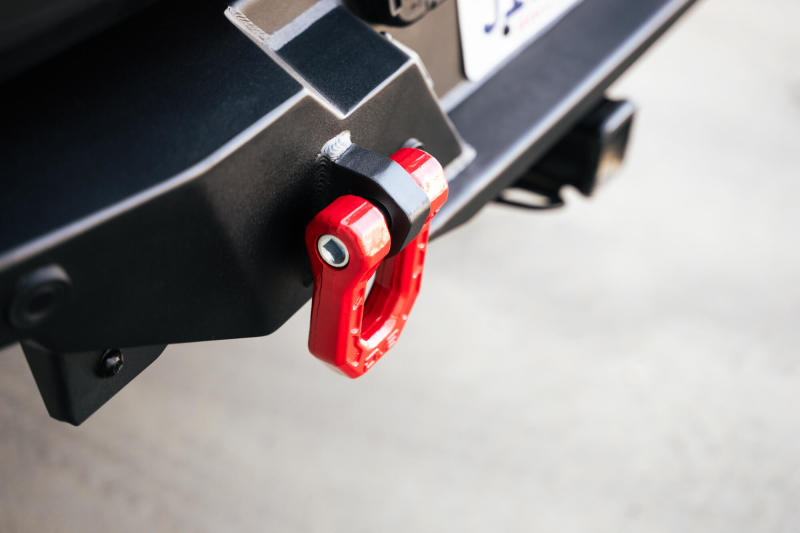 DV8 Offroad UNSK-01RD - DVEUNSK-01RD - DV8 Offroad Elite Series D-Ring Shackles - Pair (Red) - Shipped in Europe - Tuningsupply.com