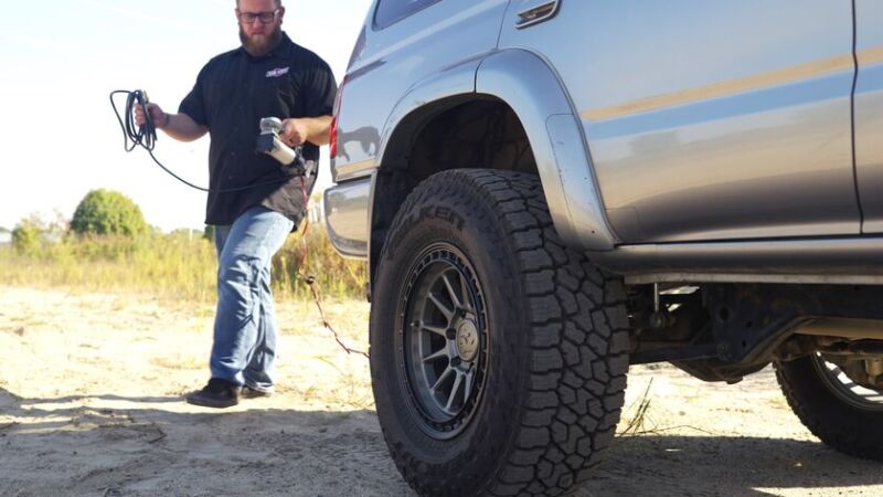 Air Lift 16188 - ALF16188 - Air Lift Digital Portable Compressor - Shipped in Europe - Tuningsupply.com