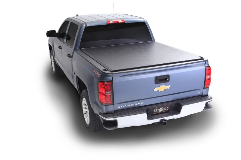 Truxedo 571801 - TRX571801 - Truxedo 14-18 GMC Sierra & Chevrolet Silverado 1500 5ft 8in Lo Pro Bed Cover - Shipped in Europe - Tuningsupply.com