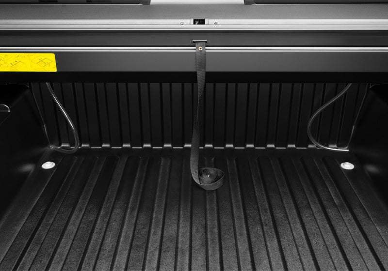 Roll-N-Lock - RNLLG530M - Roll-N-Lock 16-18 Toyota Tacoma Crew Cab SB 60-1/2in M-Series Retractable Tonneau Cover - Shipped in Europe - Tuningsupply.com