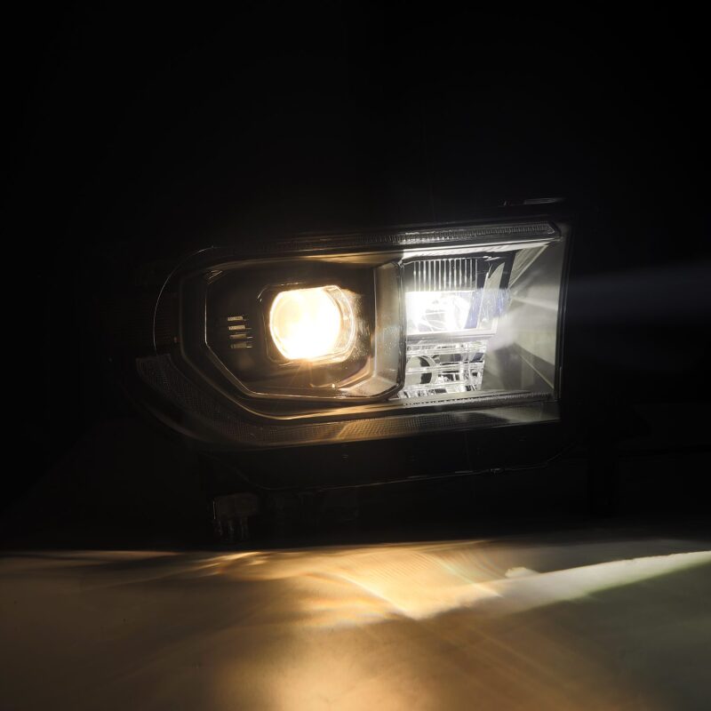 AlphaRex 880823 - ARX880823 - AlphaRex 07-13 Toyota Tundra / 08-17 Sequoia LUXX-Series LED Proj HL Blk w/Actv Lgt Seq. Sig + DRL - Shipped in Europe - Tuningsupply.com