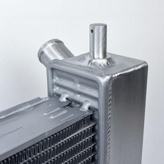 CSF 7223 - CSF7223 - CSF 05-13 Chevrolet Corvette C6 (Not 11-13 Z06/ZR1/427) High Performance All-Aluminum Radiator - Shipped in Europe - Tuningsupply.com