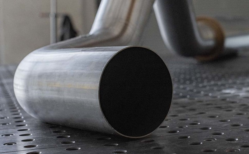 Magnaflow 17876 - MAG17876 - MagnaFlow 03-07 Dodge Ram 2500/3500 5.9L Catback 5in Single Passenger Side Rear Exit Exhaust - Shipped in Europe - Tuningsupply.com