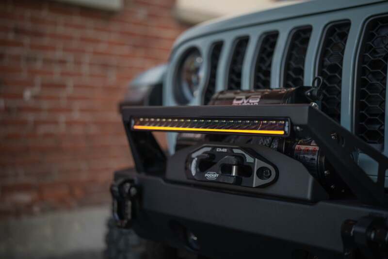DV8 Offroad BE20SW105W-H - DVEBE20SW105W-H - DV8 Offroad 20in Halo Elite Single Row Light Bar with Accent Light - White/Amber - Shipped in Europe - Tuningsupply.com