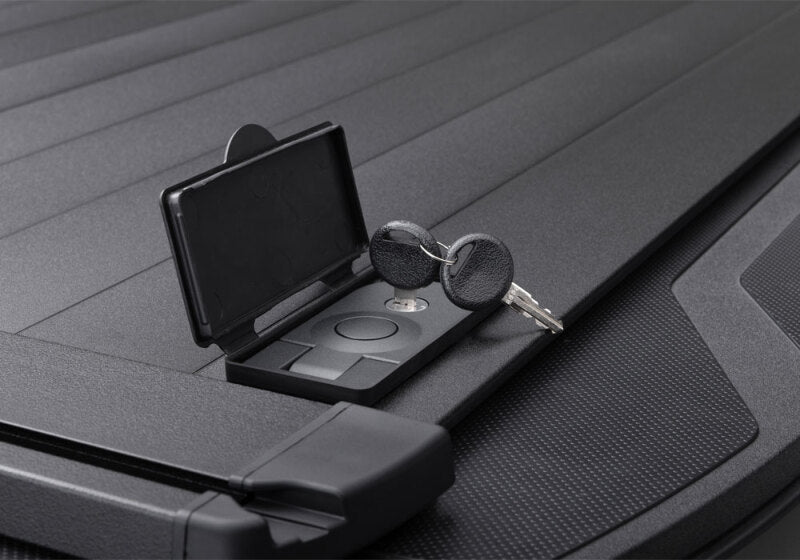 Retrax - RTXT-80861 - Retrax 2007-2020 Toyota Tundra CrewMax 5.5ft Bed RetraxPRO XR with Deck Rail System - Shipped in Europe - Tuningsupply.com