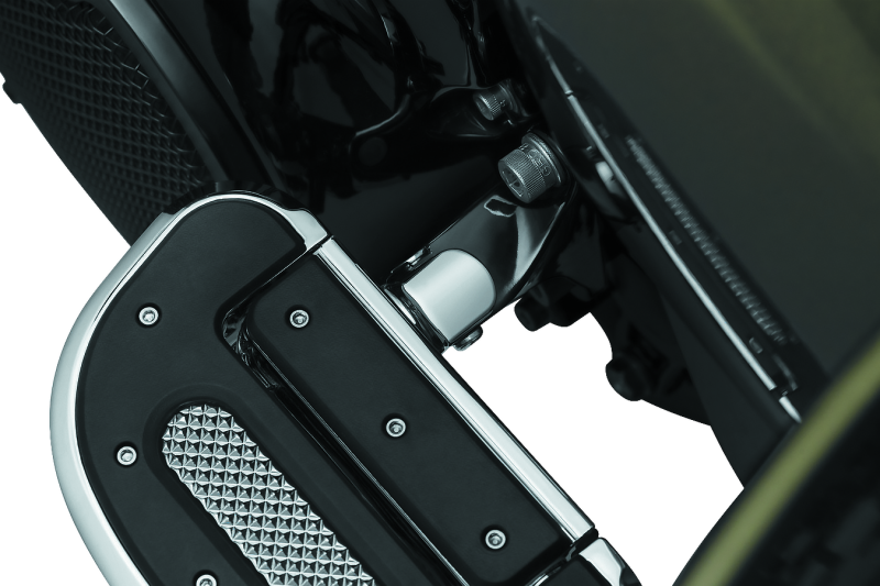 Kuryakyn 8894 - KUR8894 - Kuryakyn Non-Pivot Splined Peg Adapter Harley-Davidson Models Chrome - Shipped in Europe - Tuningsupply.com