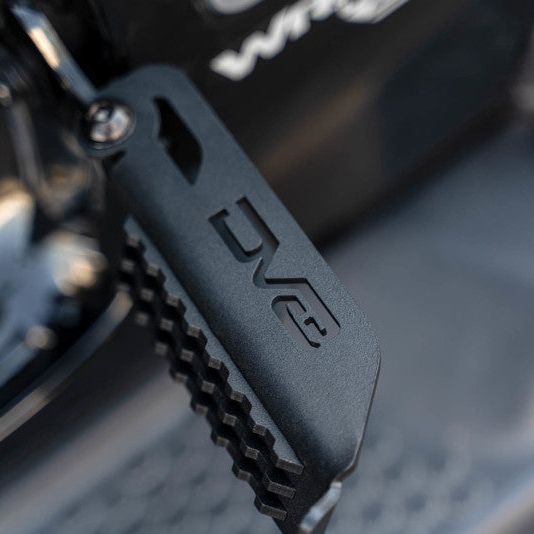 DV8 Offroad STJL-05 - DVESTJL-05 - DV8 Offroad 07-23 Jeep Gladiator/Wrangler JT/JK/JL Foot Pegs - Shipped in Europe - Tuningsupply.com