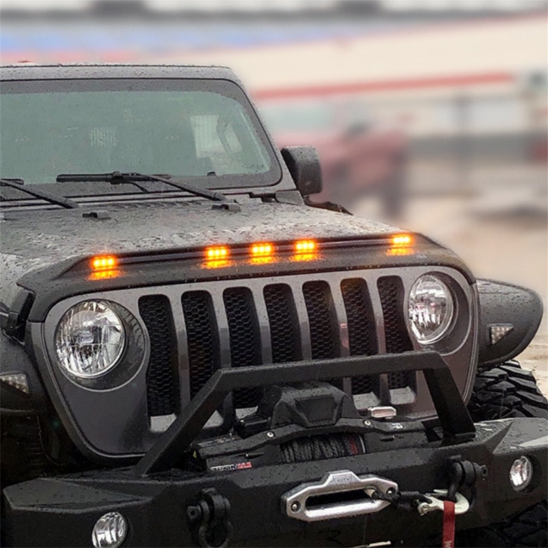 AVS 753156 - AVS753156 - AVS 2018-2019 Jeep Wrangler (JL) Aeroskin Low Profile Hood Shield w/ Lights - Black - Shipped in Europe - Tuningsupply.com
