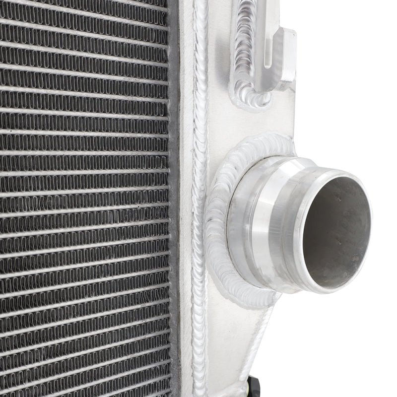 Mishimoto MMRAD-DMAX-17 - MISMMRAD-DMAX-17 - Mishimoto 17-19 Chevrolet/GMC 6.6 L5p Duramax Radiator - Shipped in Europe - Tuningsupply.com