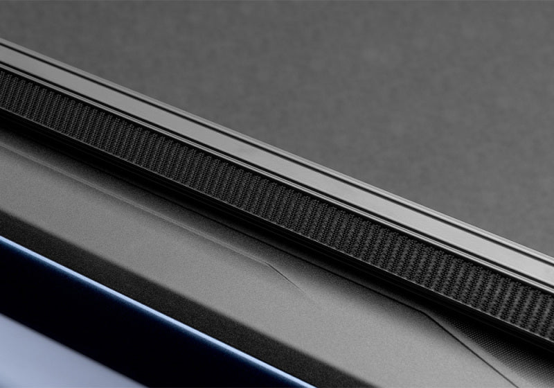 Truxedo 273301 - TRX273301 - Truxedo 2020 GMC Sierra & Chevrolet Silverado 2500HD & 3500HD 6ft 9in TruXport Bed Cover - Shipped in Europe - Tuningsupply.com