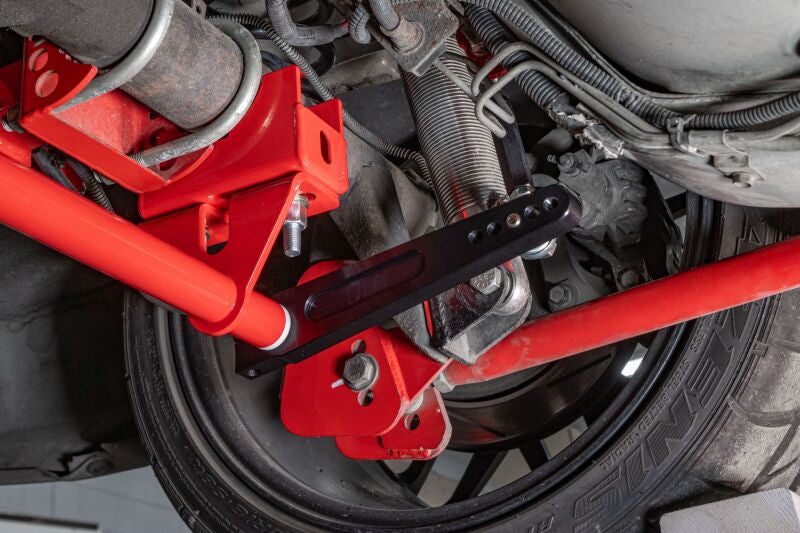 UMI Performance 2147-B - UMI2147-B - UMI 82-02 GM F-Body Rear Sway Bar - Splined - Black - Shipped in Europe - Tuningsupply.com