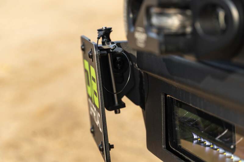 DV8 Offroad LPUN-01 - DVELPUN-01 - DV8 Offroad Universal Quick Release D-Ring License Plate Mount - Shipped in Europe - Tuningsupply.com