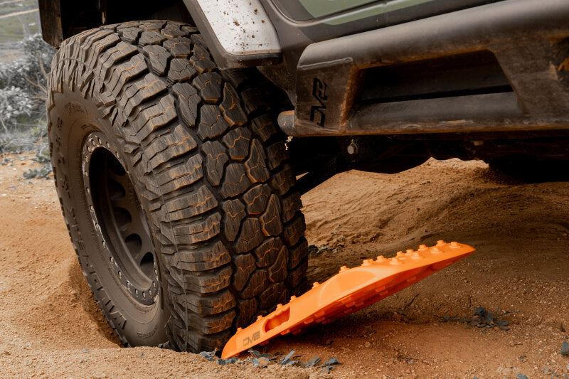 DV8 Offroad RTB2-02OR - DVERTB2-02OR - DV8 Offroad DV8 Xtract Mini Traction Board | Pair | Orange - Shipped in Europe - Tuningsupply.com
