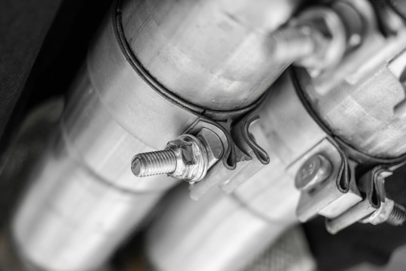 MBRP PS71143CF - MBRPS71143CF - MBRP 15-Up Challenger 5.7 / 17-Up 6.2L/6.4L 3in Race Series Cat-Back w/ Quad Tips T304 Exhaust - Shipped in Europe - Tuningsupply.com