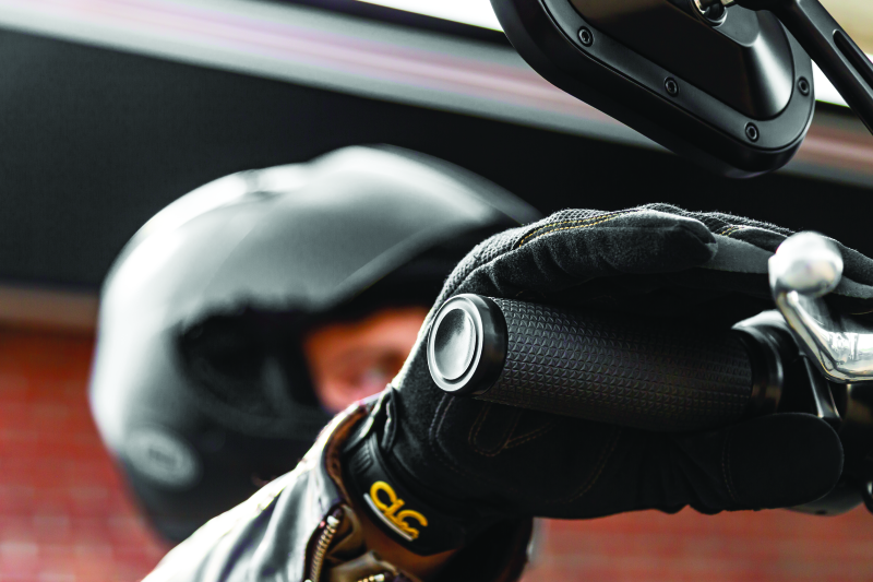 Kuryakyn 5943 - KUR5943 - Kuryakyn Thresher Grips Throttle-By-Wire Black - Shipped in Europe - Tuningsupply.com