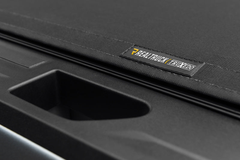Truxedo 1450001 - TRX1450001 - Truxedo 2023 GMC Canyon / Chevrolet Colorado 5ft 2in Bed Pro X15 Tonneau Cover - Matte Black - Shipped in Europe - Tuningsupply.com