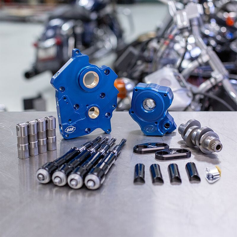 S&S Cycle 310-1011C - SSC310-1011C - S&S Cycle 2017+ Oil Cooled M8 Models Chain Drive 465C Cam Chest Kit w/ Blk Pushrod Tubes - Incl. VVT - Shipped in Europe - Tuningsupply.com