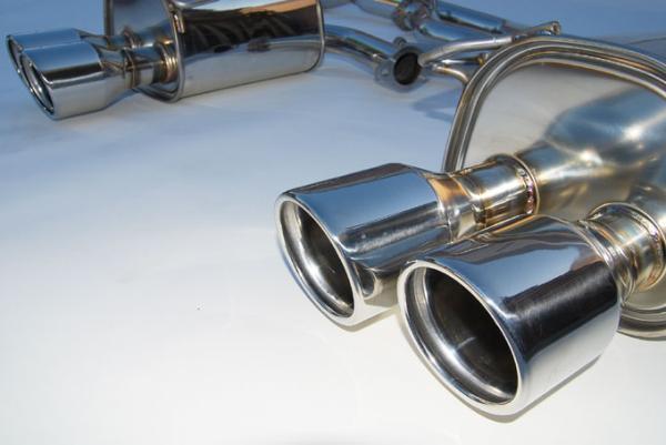 Invidia - INVHS11STIG3S - Invidia 11+ STI/WRX Sedan Only 76mm Q300 Stainless Steel Tip Cat-back Exhaust - Shipped in Europe - Tuningsupply.com