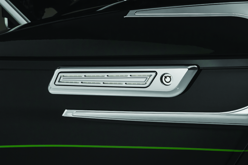 Kuryakyn 5476 - KUR5476 - Kuryakyn LED Saddlebag Hinge Accents Chrome - Shipped in Europe - Tuningsupply.com