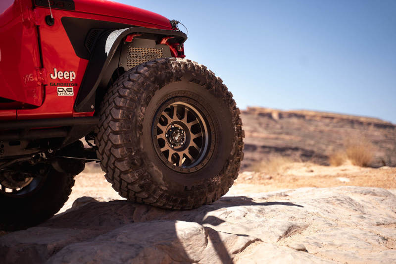 DV8 Offroad INFEND-03FB - DVEINFEND-03FB - DV8 Offroad 2018+ Jeep Wrangler JL Front Inner Fenders - Black - Shipped in Europe - Tuningsupply.com