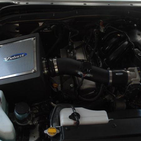 Volant 18740 - VOL18740 - Volant 06-09 Toyota FJ Cruiser 4.0 V6 Pro5 Closed Box Air Intake System - Shipped in Europe - Tuningsupply.com