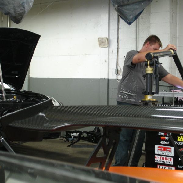 Mishimoto MMRAD-370Z-09 - MISMMRAD-370Z-09 - Mishimoto 09+ Nissan 370Z Manual Radiator - Shipped in Europe - Tuningsupply.com