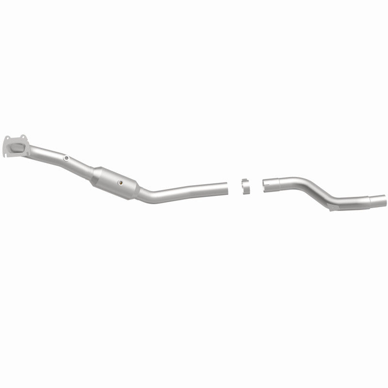 Magnaflow 22-141 - MAG22-141 - MagnaFlow Right Side Direct Fit Catalytic Converter 15-17 Chrysler 300 3.6L (4-Bolt Flange) - Shipped in Europe - Tuningsupply.com