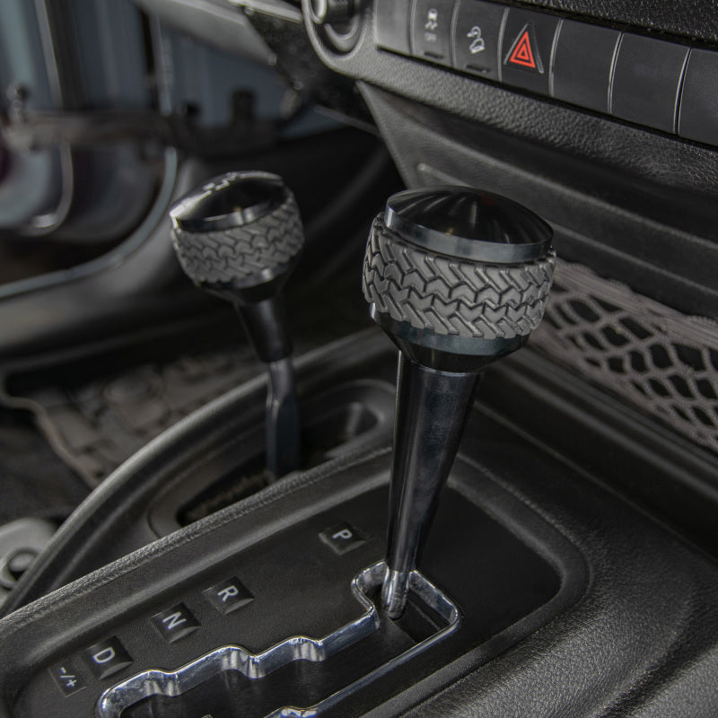 DV8 Offroad D-JP-181113-BK - DVED-JP-181113-BK - DV8 Offroad 2011-2018 Jeep JK Shift Knob Automatic Black - Shipped in Europe - Tuningsupply.com