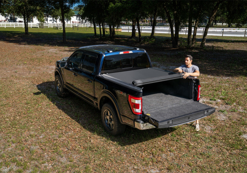 BAK - BAK80339 - BAK 21-22 Ford F-150 (Incl. 2022 Lightning) Revolver X4s 5.7ft Bed Cover - Shipped in Europe - Tuningsupply.com