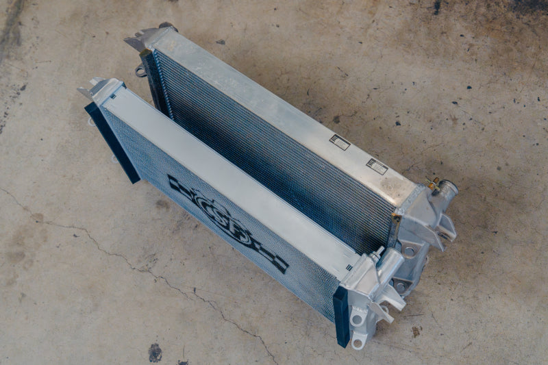 CSF 7245 - CSF7245 - CSF 05-06 Ford GT High Performance All-Aluminum Radiator - Shipped in Europe - Tuningsupply.com