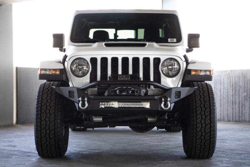 DV8 Offroad - DVEFBJL-07 - DV8 Offroad 18-23 Jeep Wrangler JL / 20-23 Jeep Gladiator JT FS-7 Mid-Width Winch Front Bumper - Shipped in Europe - Tuningsupply.com