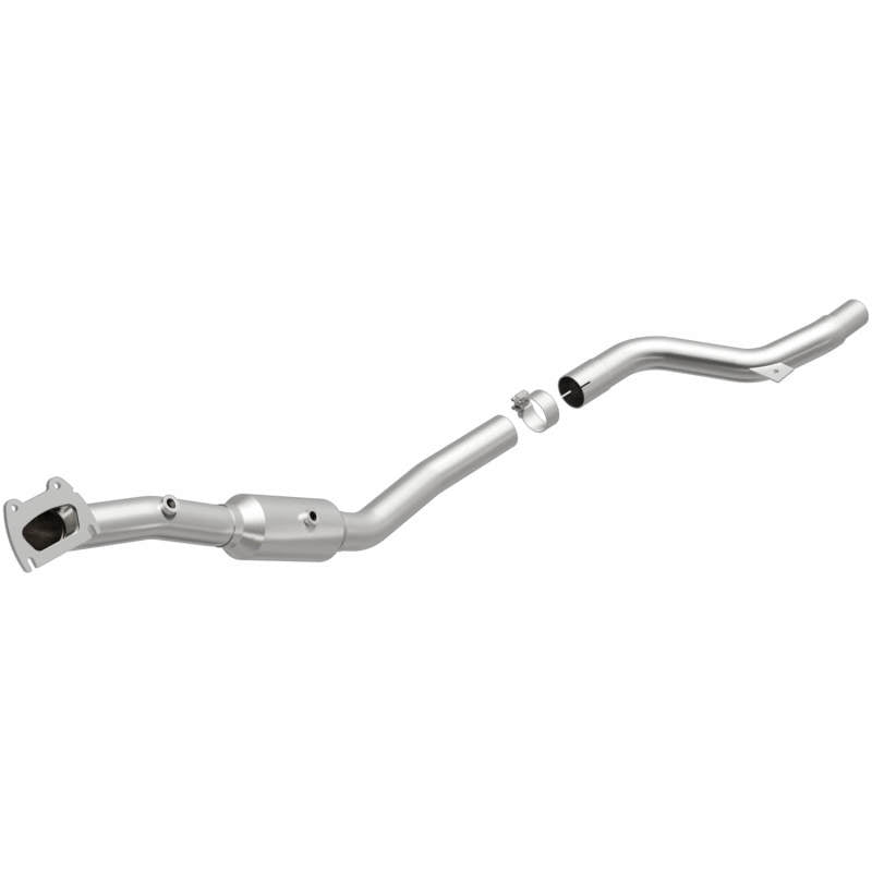 Magnaflow 22-141 - MAG22-141 - MagnaFlow Right Side Direct Fit Catalytic Converter 15-17 Chrysler 300 3.6L (4-Bolt Flange) - Shipped in Europe - Tuningsupply.com