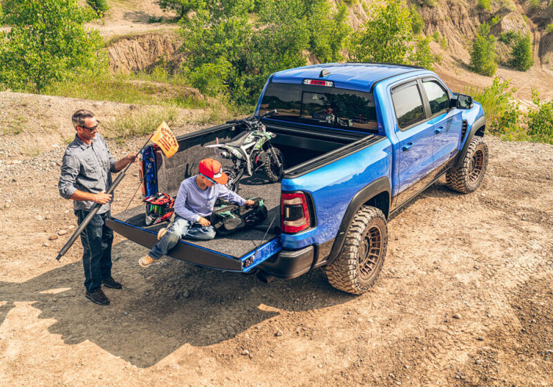 Retrax 30383 - RTX30383 - Retrax 17-22 Ford F-250/F-350 Super Duty (Short Bed) Retrax IX - Shipped in Europe - Tuningsupply.com