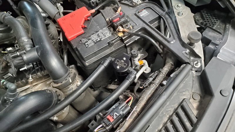 J&L 3096P-B - JLT3096P-B - J&L 22-25 Ford Bronco Raptor 3.0L EcoBoost PCV Side Oil Separator 3.0 - Black Anodized - Shipped in Europe - Tuningsupply.com