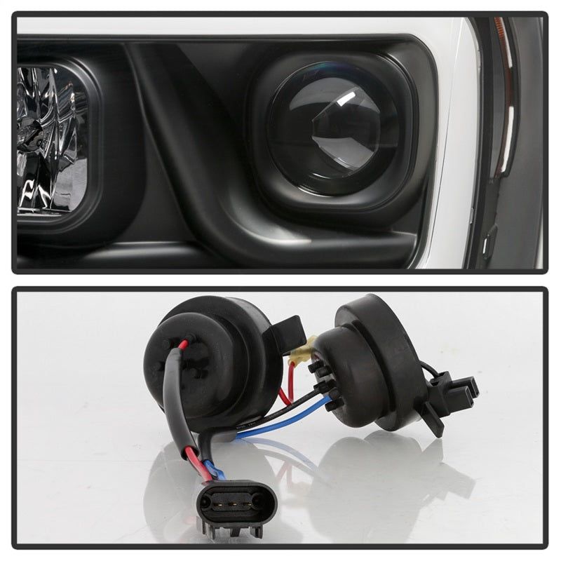 SPYDER 5085306 - SPY5085306 - Spyder Dodge Ram 1500 06-08 V2 Projector Headlights - Light Bar DRL - Black (PRO-YD-DR06V2-LB-BK) - Shipped in Europe - Tuningsupply.com