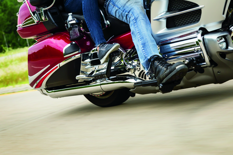 Kuryakyn 7061 - KUR7061 - Kuryakyn Transformer Floorboards 01-17 Honda GL1800 Black - Shipped in Europe - Tuningsupply.com