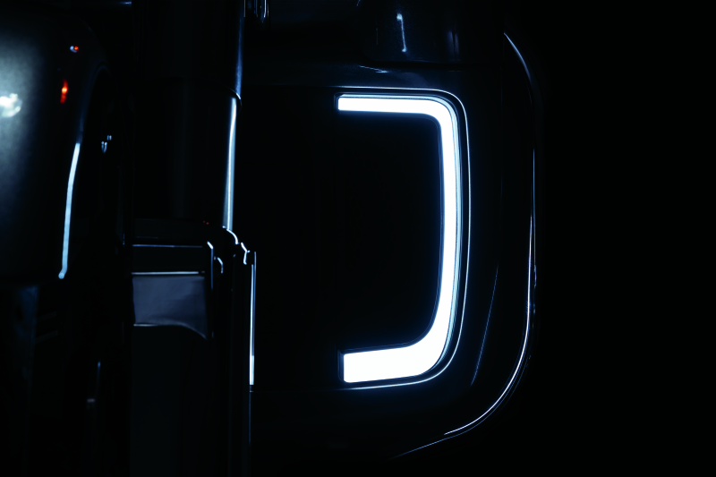 Kuryakyn 5064 - KUR5064 - Kuryakyn Tracer Lower Fairing Grill Black - Shipped in Europe - Tuningsupply.com