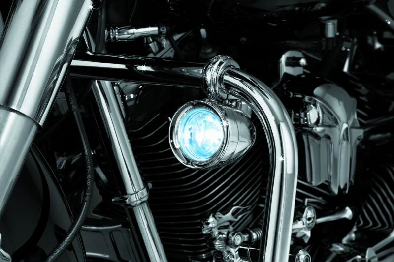 Kuryakyn 5019 - KUR5019 - Kuryakyn Engine Guard Mounted Drive Light - Shipped in Europe - Tuningsupply.com