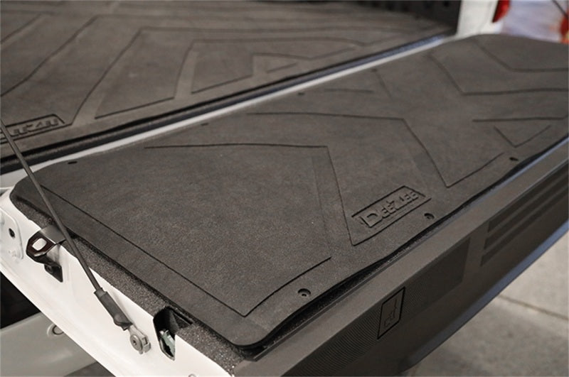 Dee Zee DZ76700 - DZEDZ76700 - Deezee Universal Tailgate Mat - Full Size/Universal (X Pattern) - Shipped in Europe - Tuningsupply.com
