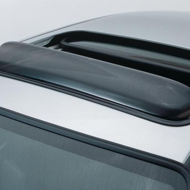 AVS 77003 - AVS77003 - AVS Universal Windflector Classic Sunroof Wind Deflector (Fits Up To 35.5in.) - Smoke - Shipped in Europe - Tuningsupply.com