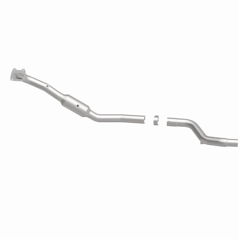 Magnaflow 22-141 - MAG22-141 - MagnaFlow Right Side Direct Fit Catalytic Converter 15-17 Chrysler 300 3.6L (4-Bolt Flange) - Shipped in Europe - Tuningsupply.com