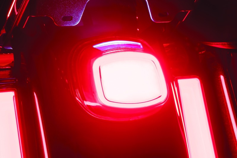 Kuryakyn 2910 - KUR2910 - Kuryakyn Tracer LED Taillight Red Lens With License Light - Shipped in Europe - Tuningsupply.com