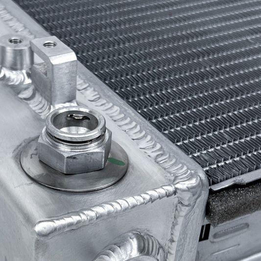 CSF 7223 - CSF7223 - CSF 05-13 Chevrolet Corvette C6 (Not 11-13 Z06/ZR1/427) High Performance All-Aluminum Radiator - Shipped in Europe - Tuningsupply.com