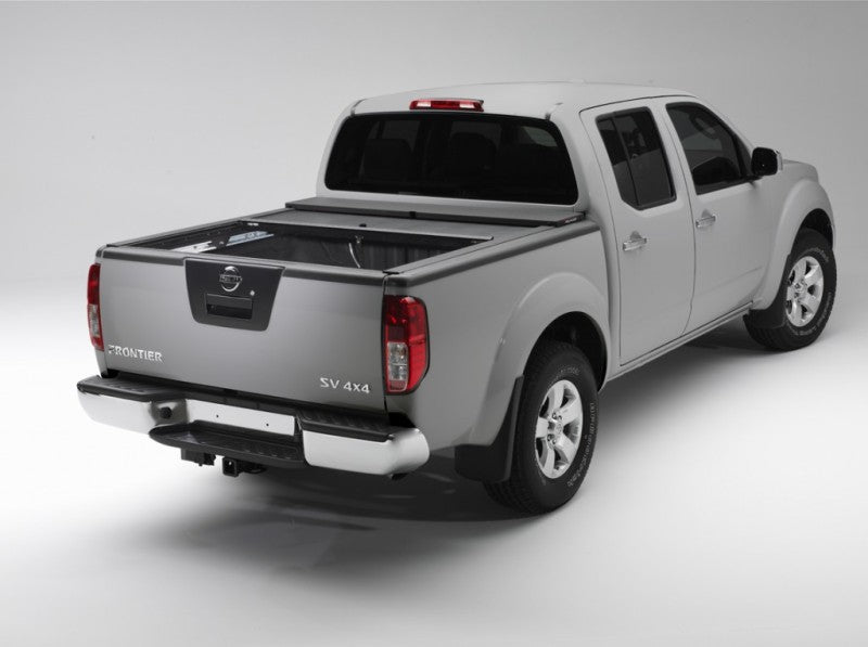 Roll-N-Lock LG220M - RNLLG220M - Roll-N-Lock 14-18 Chevy Silverado/Sierra 1500 XSB 68in M-Series Retractable Tonneau Cover - Shipped in Europe - Tuningsupply.com
