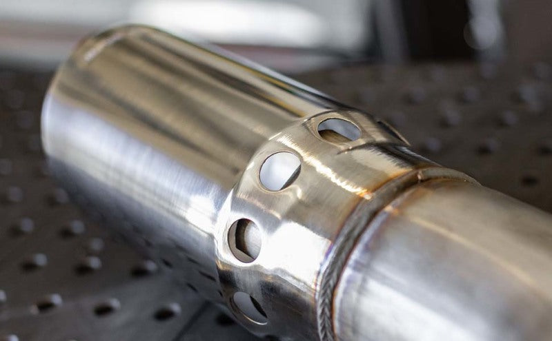 Magnaflow 17874 - MAG17874 - MagnaFlow 07-17 Dodge Ram 2500/3500 6.7L DPF-Back SS 5in Single Passenger Side Rear Exit - Shipped in Europe - Tuningsupply.com