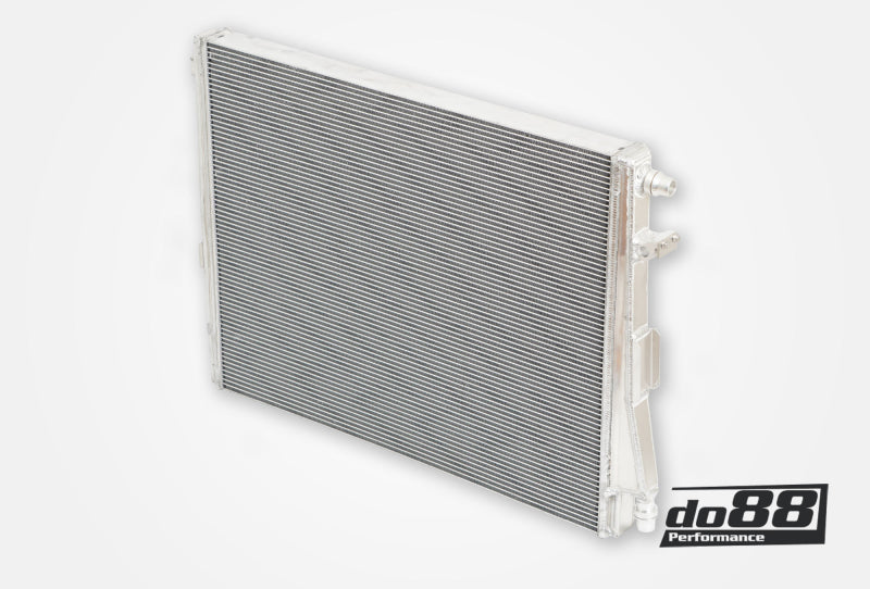 do88 WC-430 - DOBWC-430 - do88 BMW M2/M3/M4 S58 (G80/G82/G87) Radiator for Front Mount Intercooler - Shipped in Europe - Tuningsupply.com